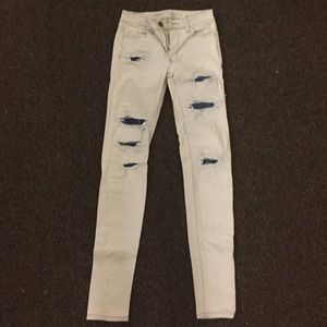 American eagle destroyed light wash jeans