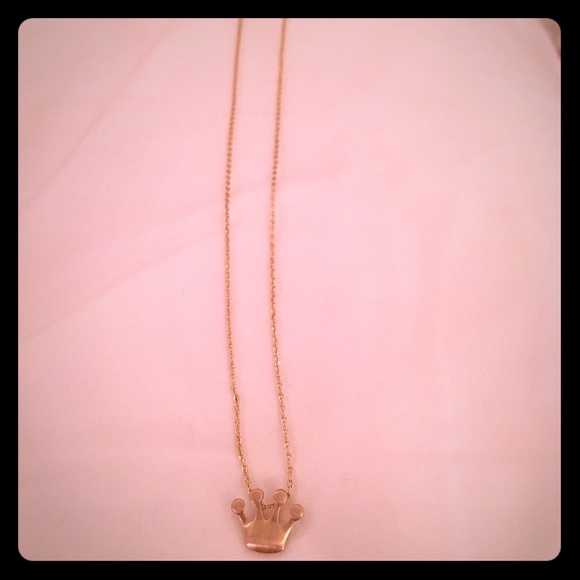 Gold crown necklace