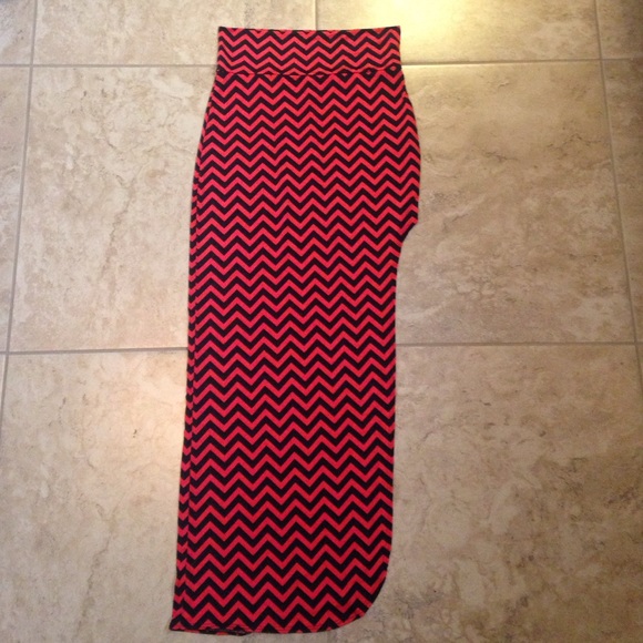 Sexy chevron skirt!