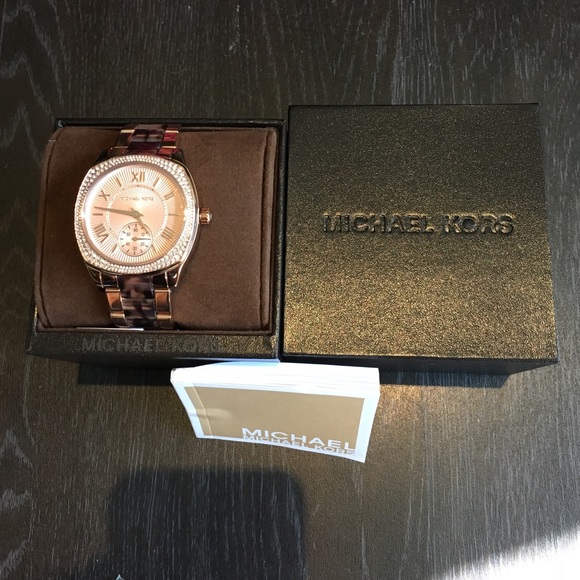 Michael Kors \