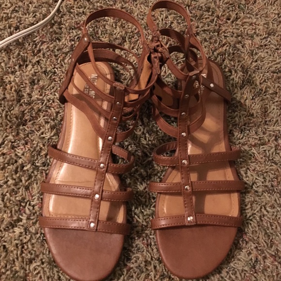 Shoes - Picture 2 of 2