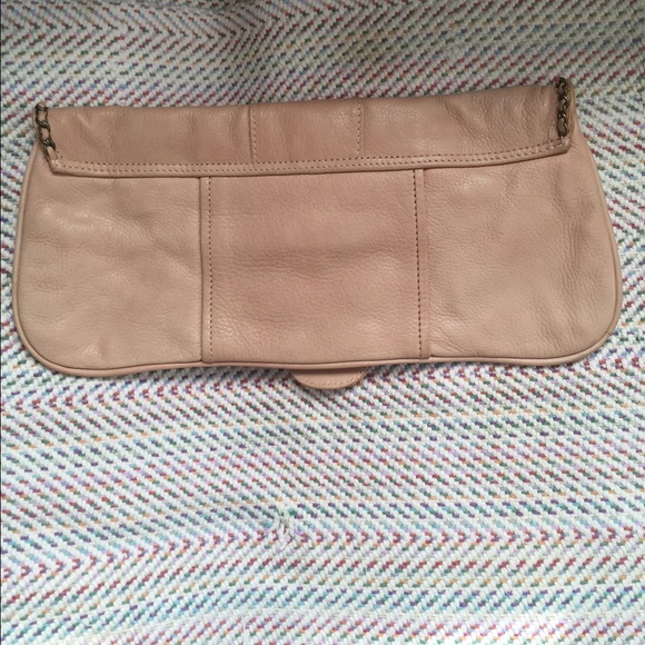 Clutch - Picture 2 of 4