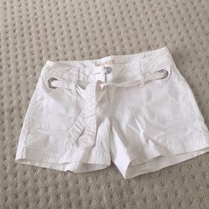 Cute short white shorts