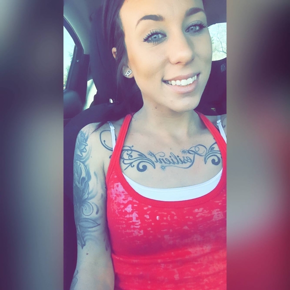 Meet your Posher, Stefanye - Picture 1 of 1