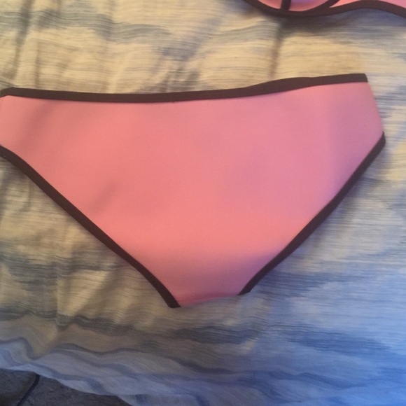 This is a off brand tringl but like a real one - Picture 2 of 2