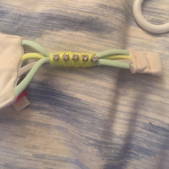 Bathing suit - Picture 2 of 3