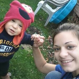 Meet your Posher, Danielle