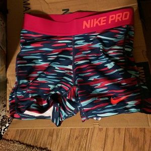 Nike Pro