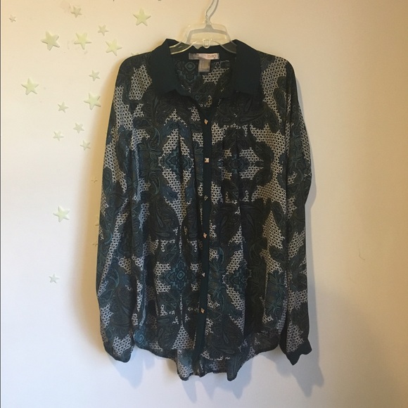 XXI GREEN PAISLEY BLOUSE W/ GOLD STUD BUTTONS