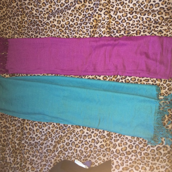 Scarves bundle - Picture 2 of 4
