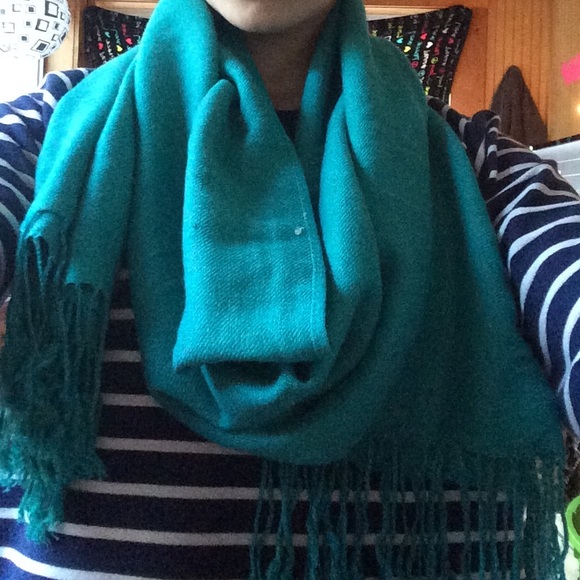 Scarves bundle - Picture 3 of 4