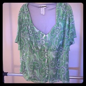 *price reduced * Flirty and fun top