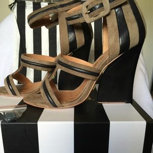 LAMB by Gwen Stefani