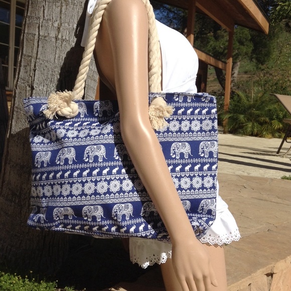 Blue Canvas Zipper Top Elephant Print Tote - Picture 2 of 4