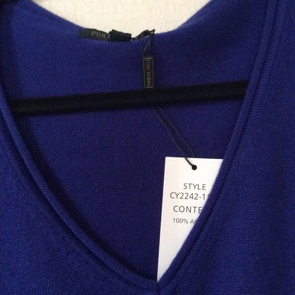 Sweater - Picture 3 of 3