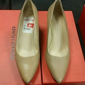 Donald Pliner wedges