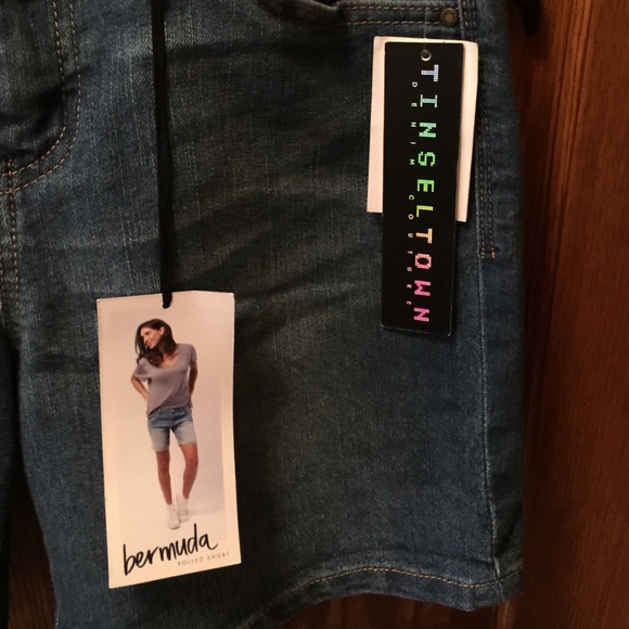 Tinseltown Bermuda Jean Shorts - Picture 2 of 4