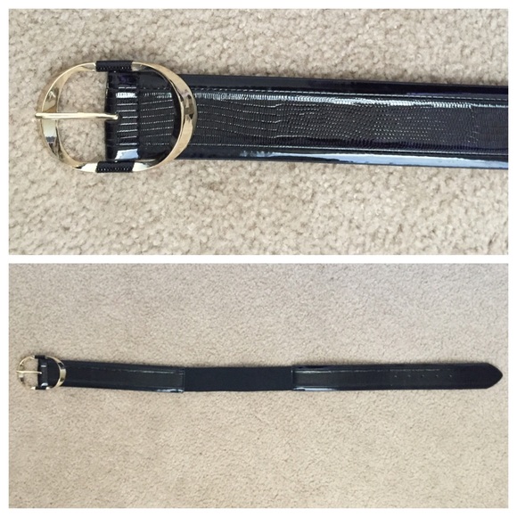 Black Textured Belt with Rounded Buckle