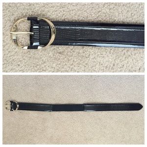 Black Textured Belt with Rounded Buckle