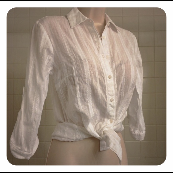 Cute & Classic White Patterned Button Down Shirt - image 1