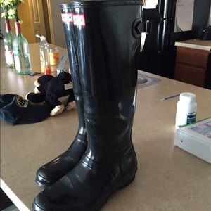 Black Extendable Calf Glossy Hunter Boots