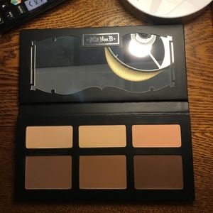 Kat Von D shade and light contour pallet
