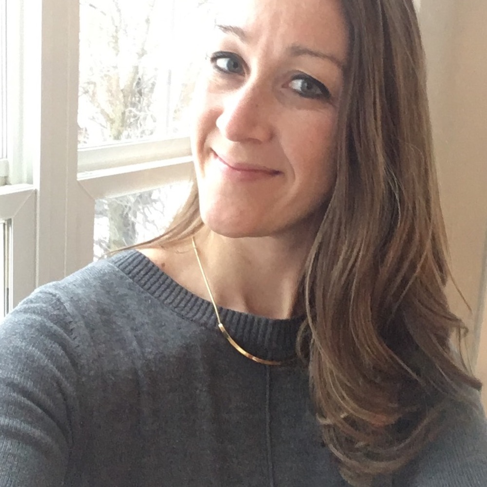 Meet your posher, Katie - Picture 3 of 3