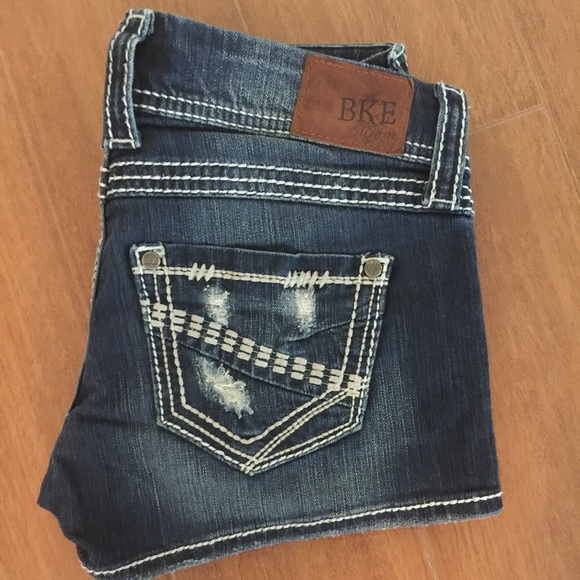 Bke jean shorts, size 27