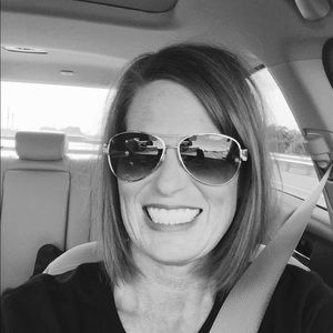 Meet your Posher, Kelli