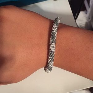 LILY AND LAURA BRACELET 💕