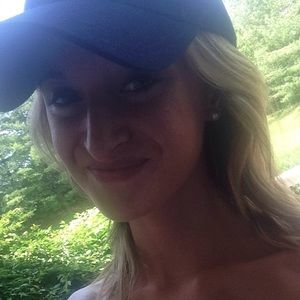 Meet your Posher, Nora