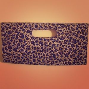 Slender Vintage Textured Cheetah Print Clutch👝