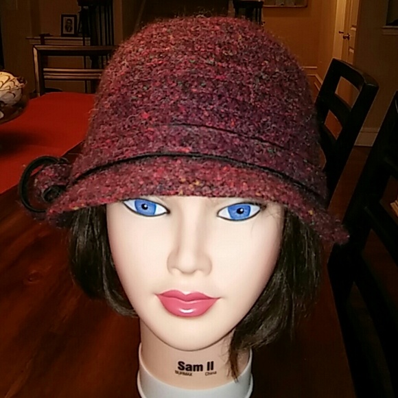 ........BETMAR HAT ....