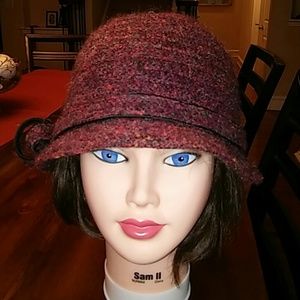 ........BETMAR HAT ....