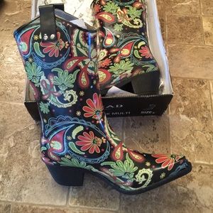 Yippy  Paisley Rain boots