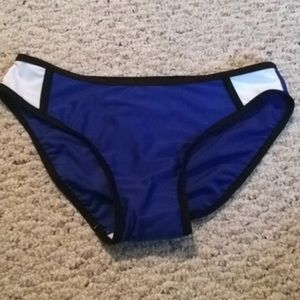 like triangl swim suit