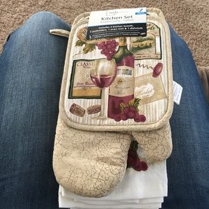 Grape and wine kitchen set