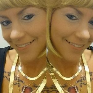 Meet your Posher, Suzanne