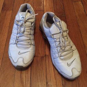 White Nike Shox