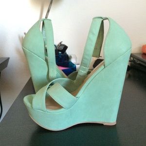 🚫SOLD🚫 Steve Madden Teal Wedge Heels