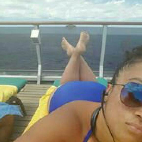 Meet your Posher, Eve