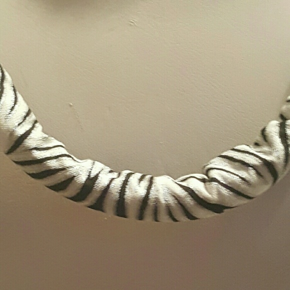 Zebra Print Rope Necklace:Handmade - Picture 2 of 2