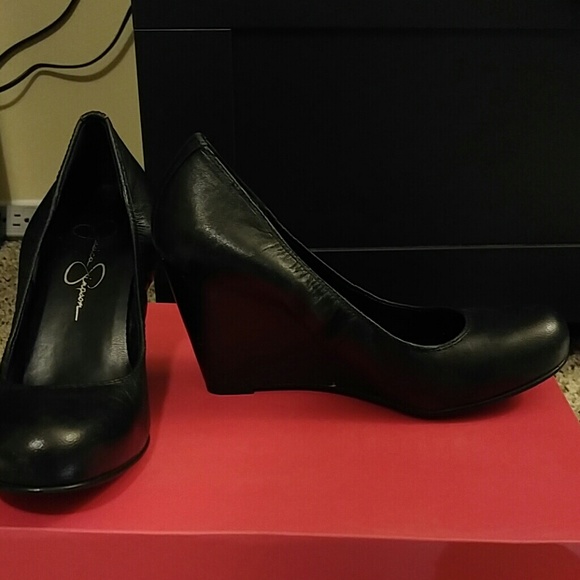 Jessica Simpson black heels.