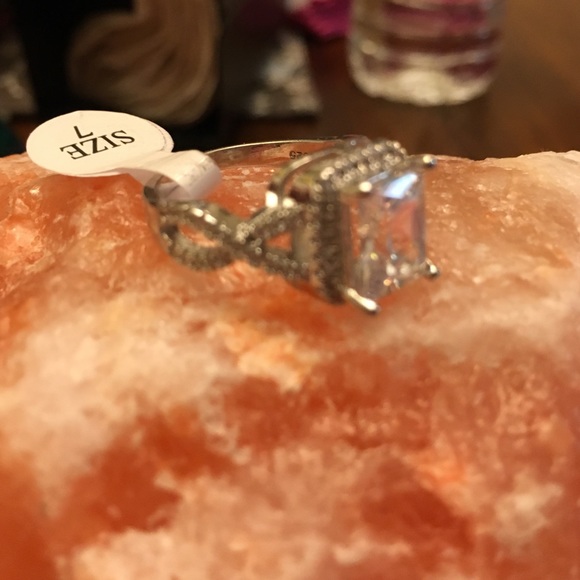 Solitaire ring - Picture 4 of 4