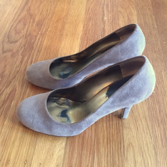 Nine West Shoes - Nine West tan suede heels