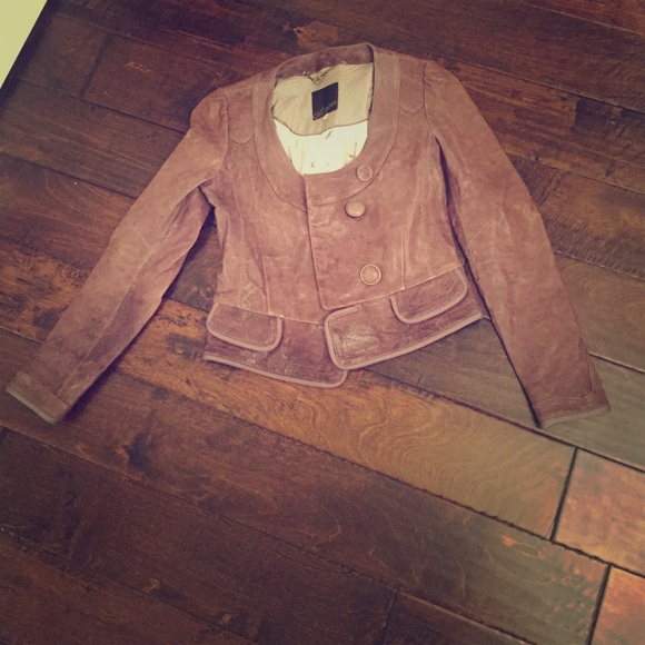 Cropped brown leather jacket