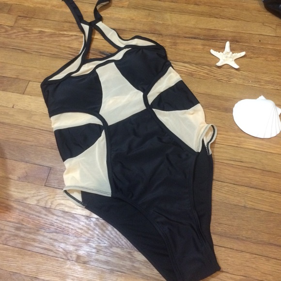 🔥Mesh One Piece Swimsuit - Picture 3 of 4