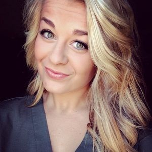 Meet your Posher, Mackenzie