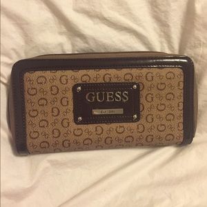 GUESS WALLET