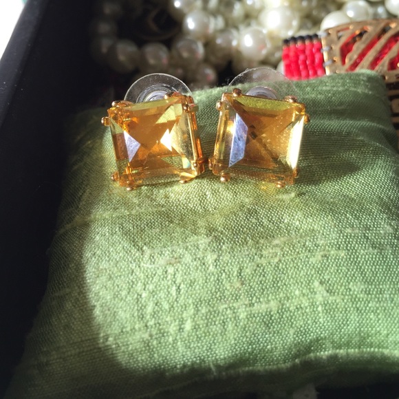C wonder yellow diamond studs!!